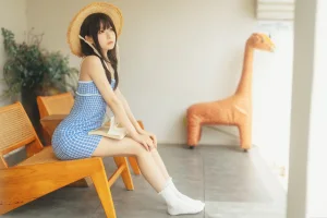 迷之呆梨《夏末》主题写真：69张全套美图