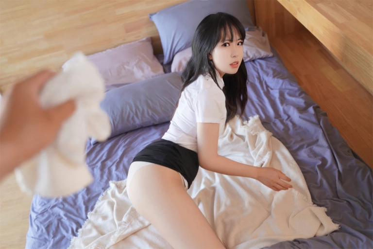 虎森森《下班后的OL》主题写真：69张全套美图