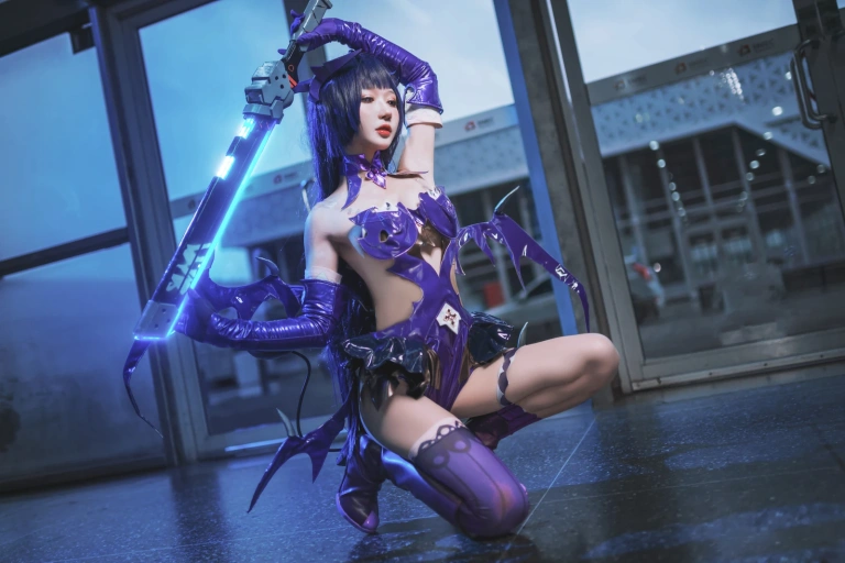 阿包也是兔娘《魅魔芽衣恶魔》主题写真：11张全套美图