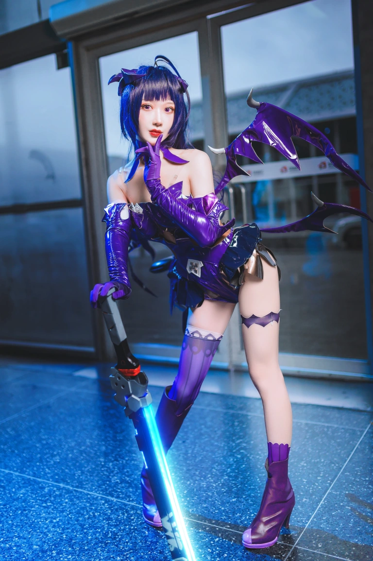 阿包也是兔娘《魅魔芽衣恶魔》主题写真：11张全套美图