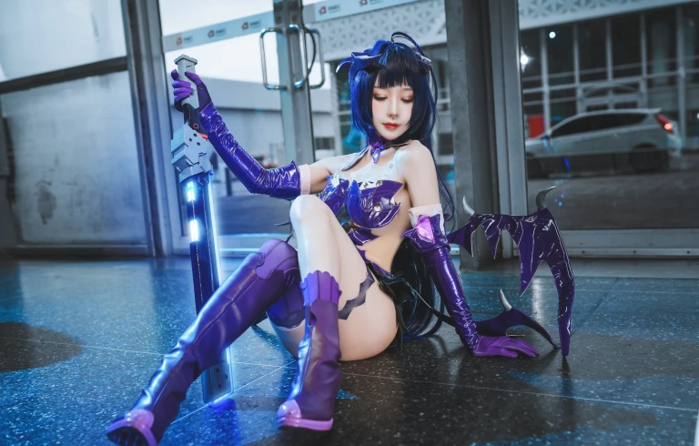 阿包也是兔娘《魅魔芽衣恶魔》主题写真：11张全套美图