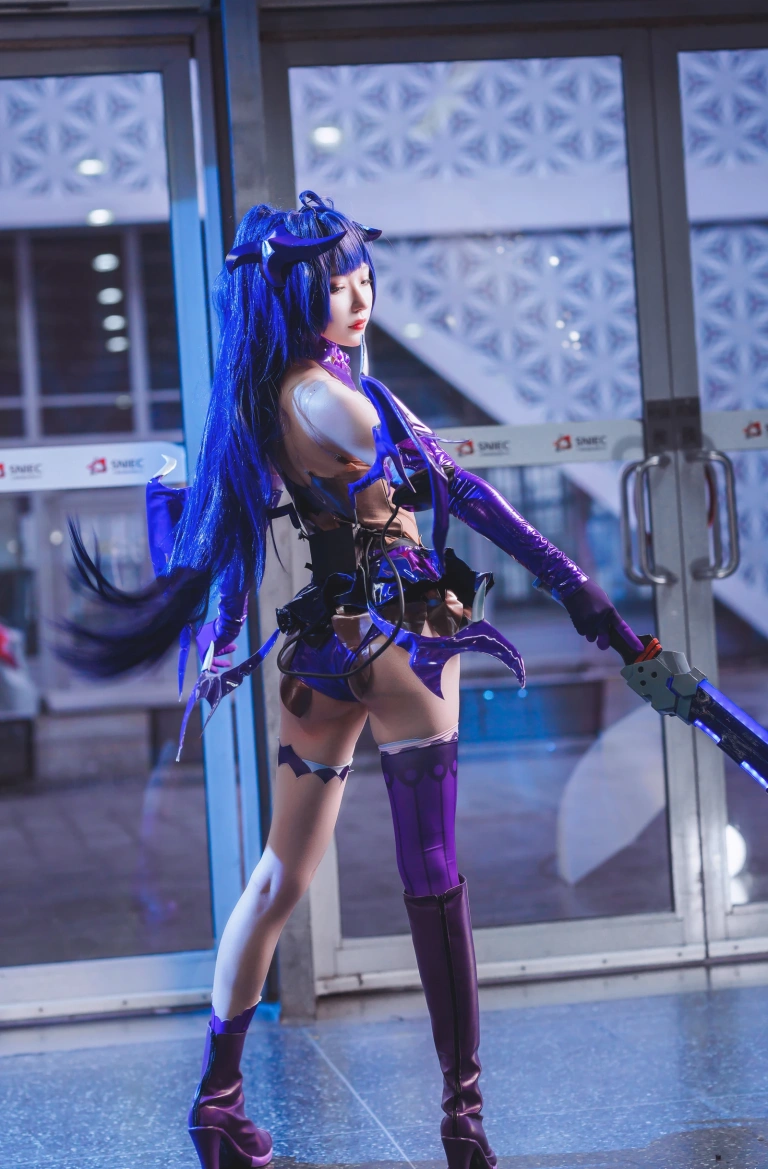 阿包也是兔娘《魅魔芽衣恶魔》主题写真：11张全套美图