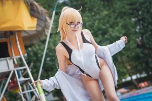 瓜希酱《企鹅贞》主题写真：21张全套美图