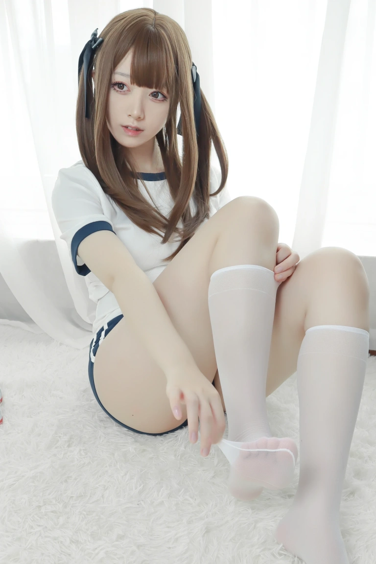 朝霧愛《体操服》主题写真：27张全套美图