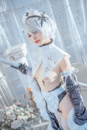 桃良阿宅《女仆2B》主题写真：40张全套美图