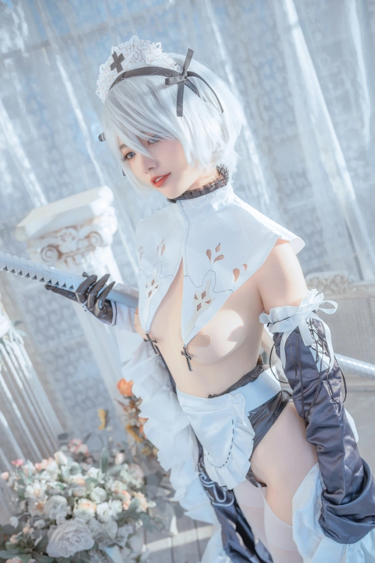 桃良阿宅《女仆2B》主题写真：40张全套美图