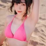 汪知子《粉色比基尼》主题写真：30张全套美图