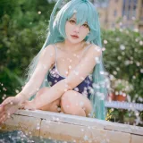 是一只熊仔《梦前辈》主题写真：30张全套美图