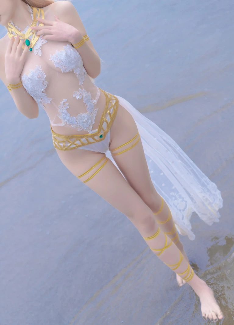 清水由乃《玛丽萝丝 白色泳衣》主题写真：33张全套美图