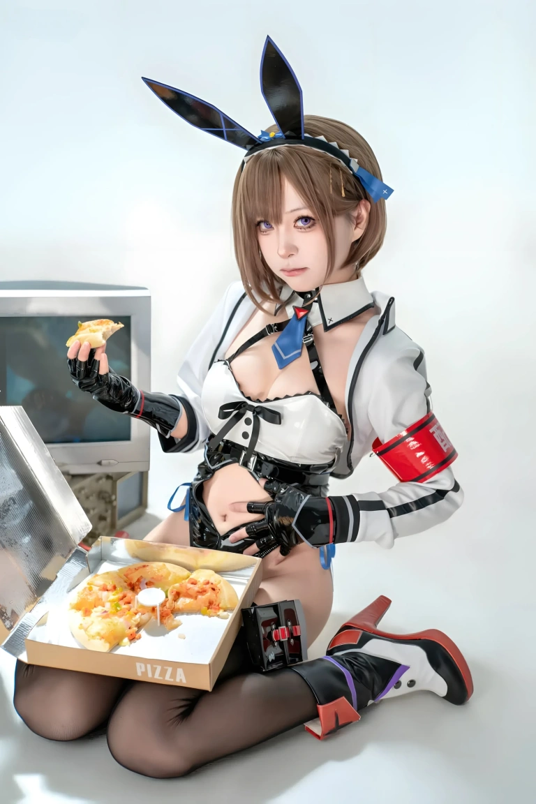 矢量鱼《外卖兔女郎 小葵》主题写真：40张全套美图