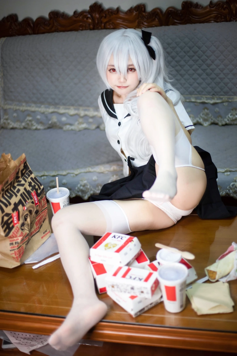 神沢永莉《疯狂星期四》主题写真：47张全套美图