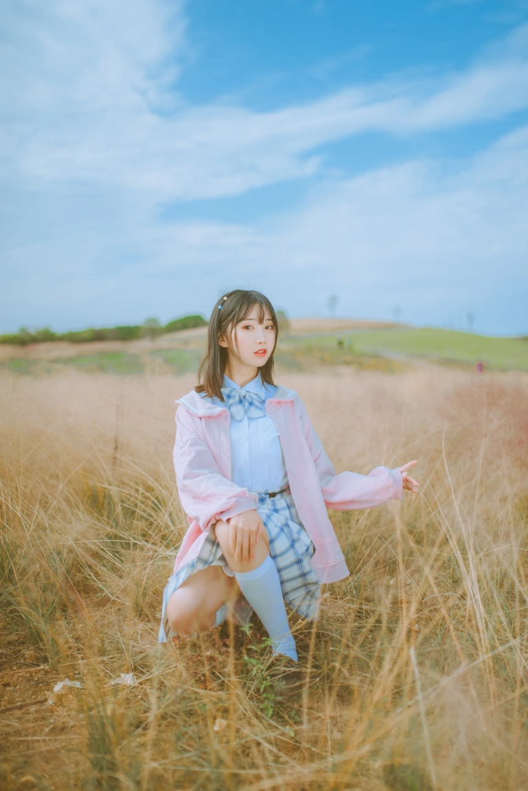 面饼仙儿《粉黛草JK》主题写真：19张全套美图