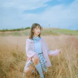 面饼仙儿《粉黛草JK》主题写真：19张全套美图
