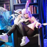 焖焖碳《麻辣兔头X异色兔》主题写真：38张全套美图