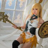 瓜希酱《瓦尔基里》主题写真：12张全套美图