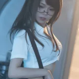 七月喵子《眼镜娘1号》主题写真：21张全套美图