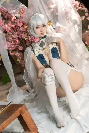 小仓千代《天狼星旗袍》主题写真：20张全套美图