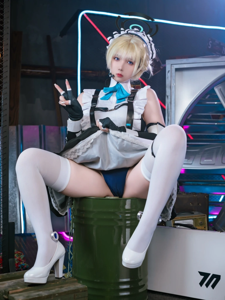 小和甜酒《蔚蓝档案 飞鸟马时女仆》主题写真：31张全套美图