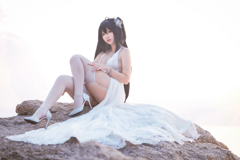 宮本桜《碧蓝航线 大凤花嫁》主题写真：32张全套美图
