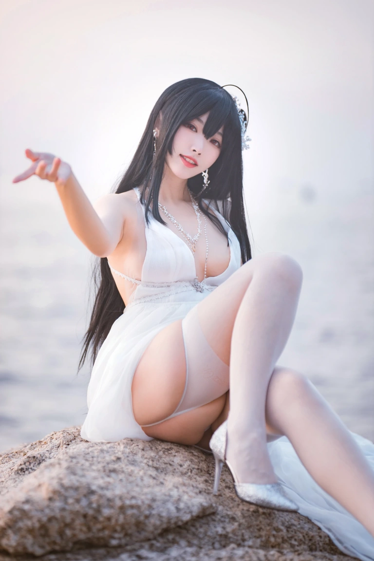 宮本桜《碧蓝航线 大凤花嫁》主题写真：32张全套美图