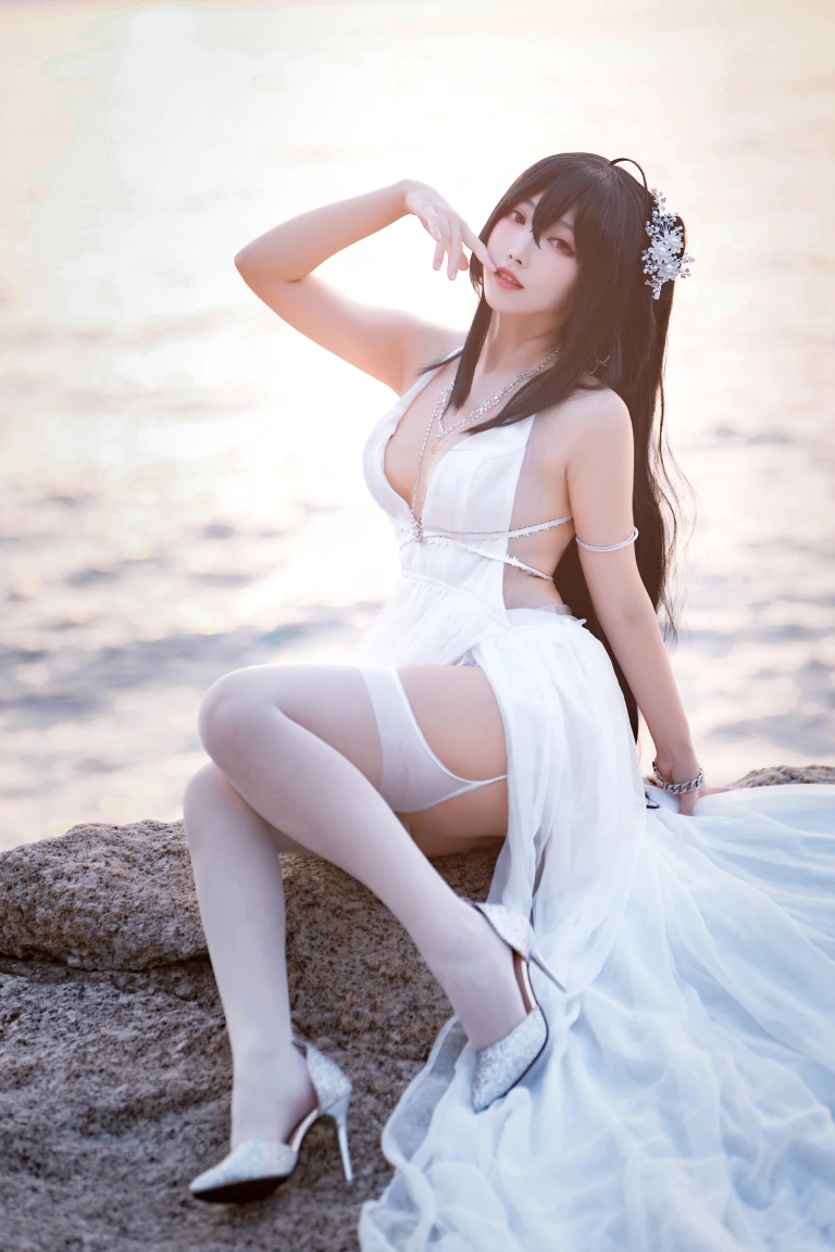 宮本桜《碧蓝航线 大凤花嫁》主题写真：32张全套美图