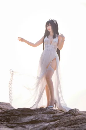 宮本桜《碧蓝航线 大凤花嫁》主题写真：32张全套美图