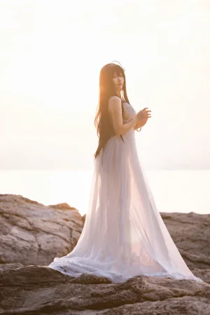 宮本桜《碧蓝航线 大凤花嫁》主题写真：32张全套美图