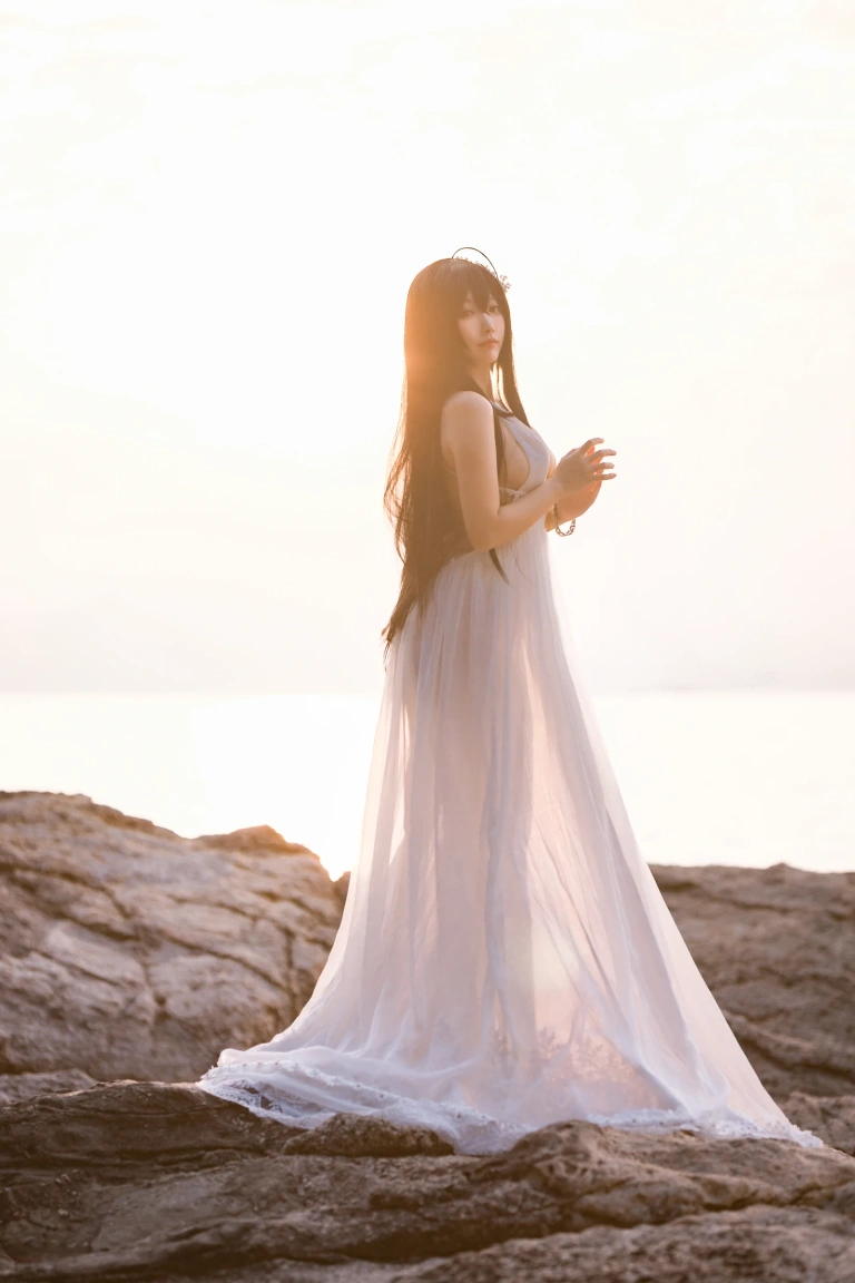 宮本桜《碧蓝航线 大凤花嫁》主题写真：32张全套美图