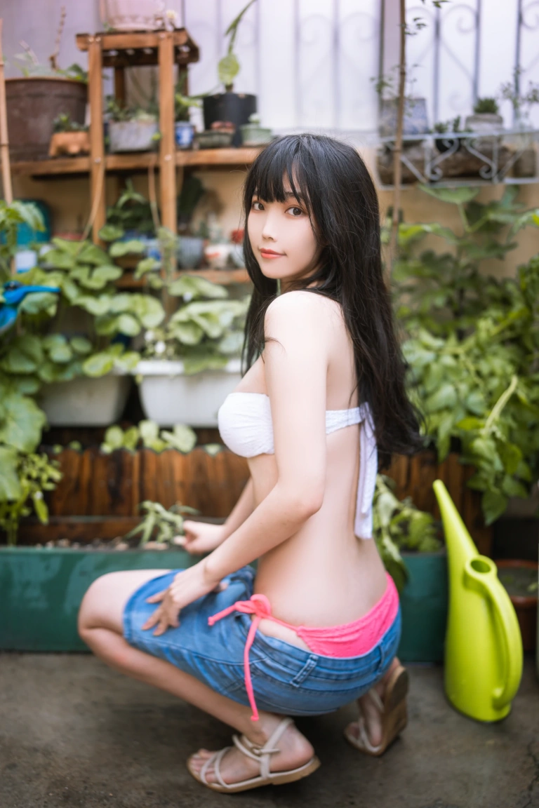 汪知子《夏日小院》主题写真：33张全套美图