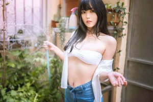汪知子《夏日小院》主题写真：33张全套美图