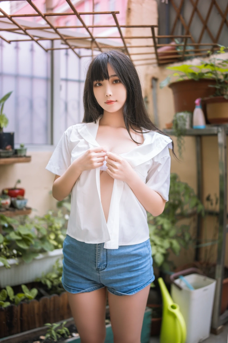 汪知子《夏日小院》主题写真：33张全套美图
