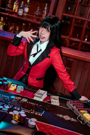 虎森森《蛇喰梦子》主题写真：35张全套美图