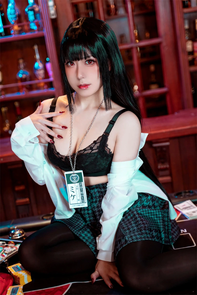 虎森森《蛇喰梦子》主题写真：35张全套美图