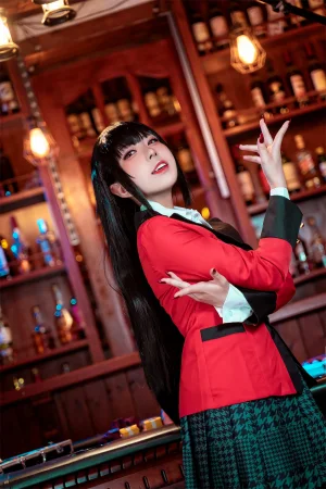 虎森森《蛇喰梦子》主题写真：35张全套美图
