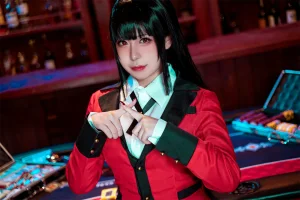 虎森森《蛇喰梦子》主题写真：35张全套美图
