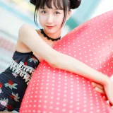 木棉棉《草莓泳衣》主题写真：40张全套美图