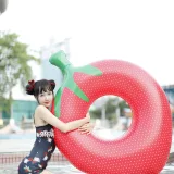 木棉棉《草莓泳衣》主题写真：40张全套美图