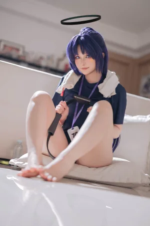 屿鱼《优香体操服》主题写真：40张全套美图