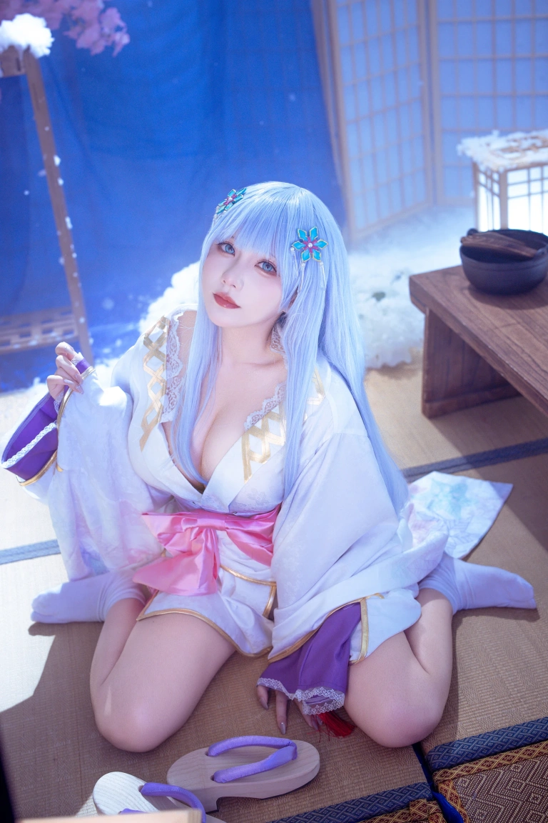 是一只熊仔《白雪姬（美少女万华镜异闻：雪女）》主题写真：41张全套美图