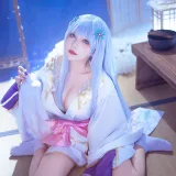 是一只熊仔《白雪姬（美少女万华镜异闻：雪女）》主题写真：41张全套美图