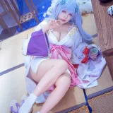 是一只熊仔《白雪姬（美少女万华镜异闻：雪女）》主题写真：41张全套美图