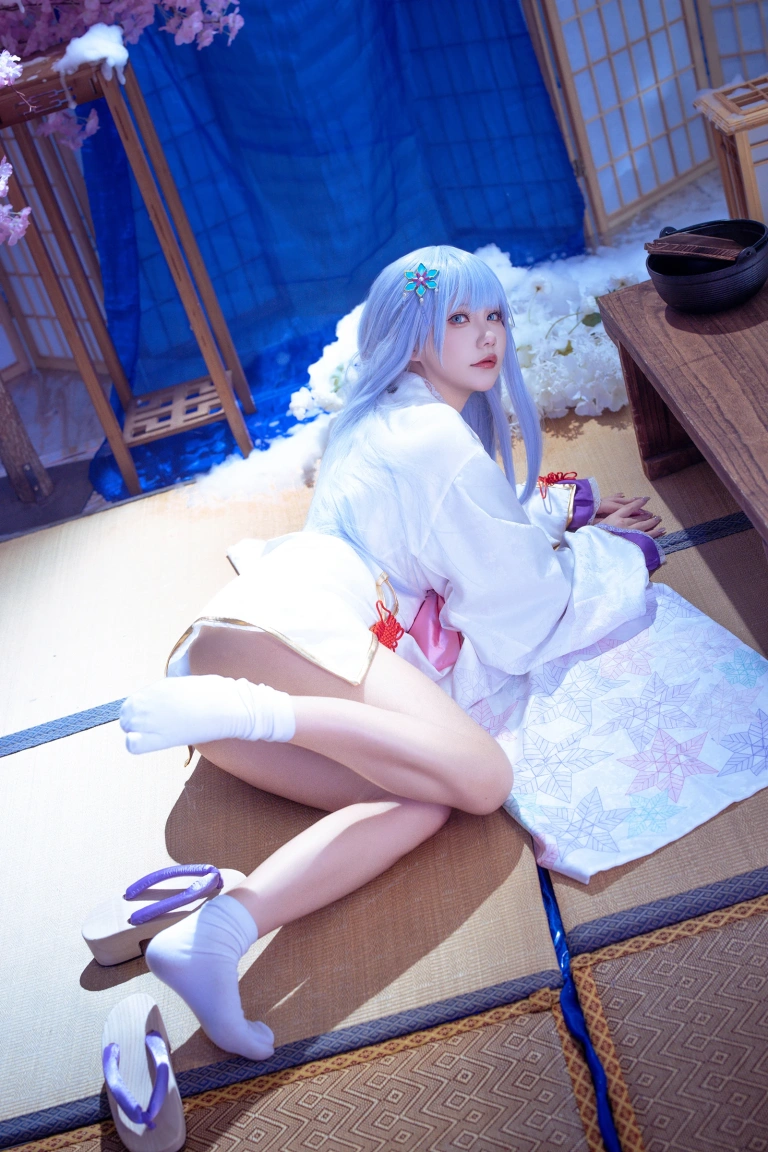 是一只熊仔《白雪姬（美少女万华镜异闻：雪女）》主题写真：41张全套美图