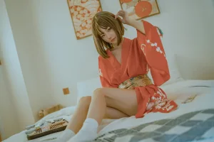 桃良阿宅《浴衣》主题写真：45张全套美图
