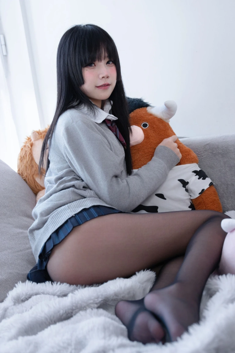 清水凪《彼女の部屋》主题写真：50张全套美图