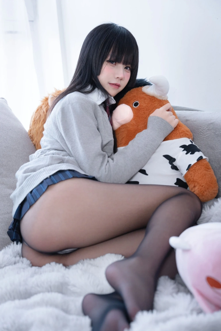 清水凪《彼女の部屋》主题写真：50张全套美图