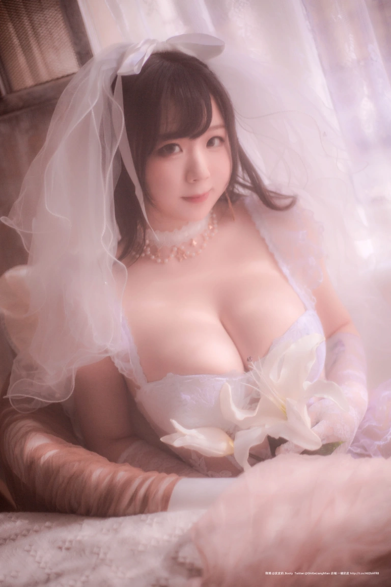 皮皮奶《朦胧婚纱》主题写真：66张全套美图