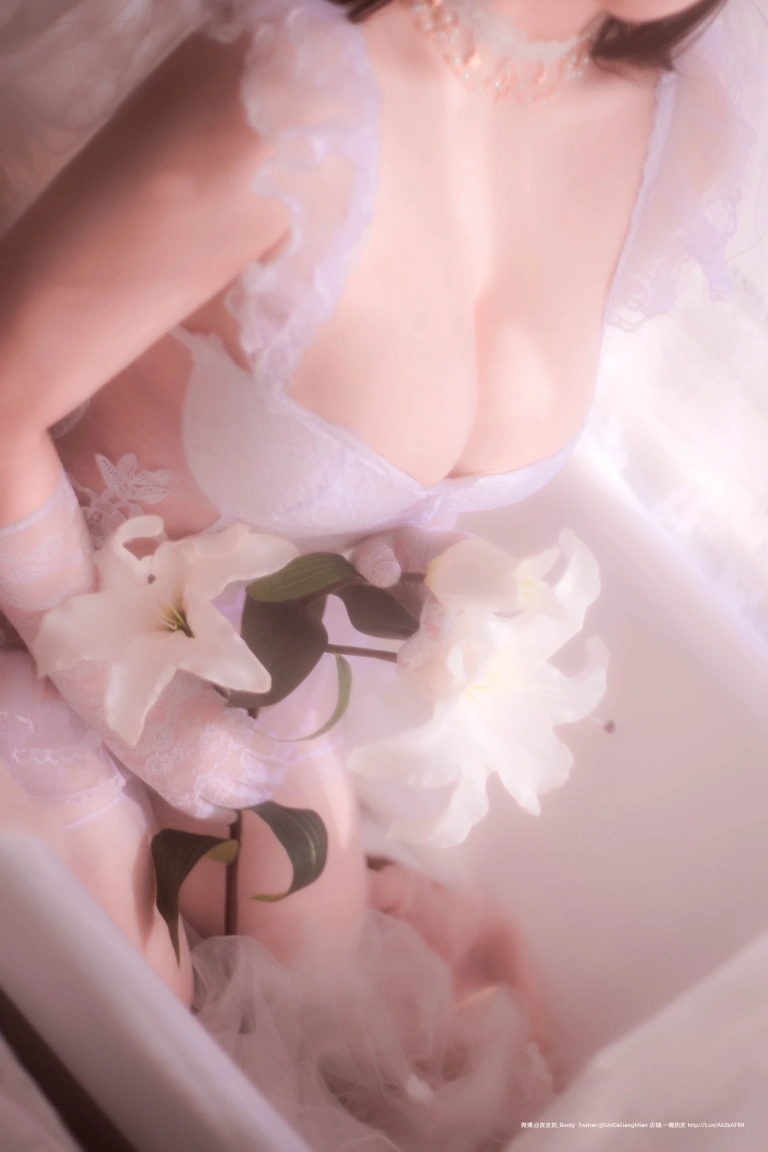 皮皮奶《朦胧婚纱》主题写真：66张全套美图