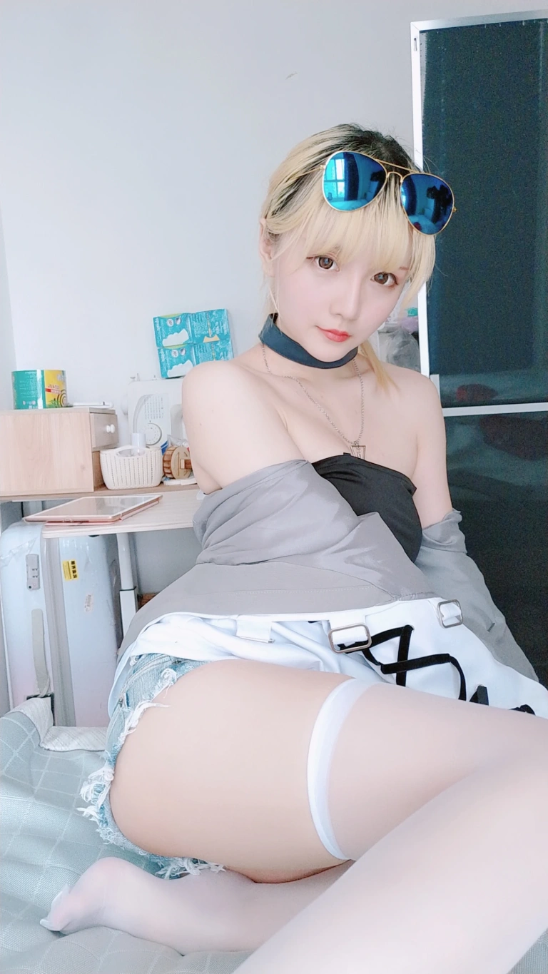 星之迟迟《定制 6-21 莉莉丝》主题写真：60张全套美图，含2个视频