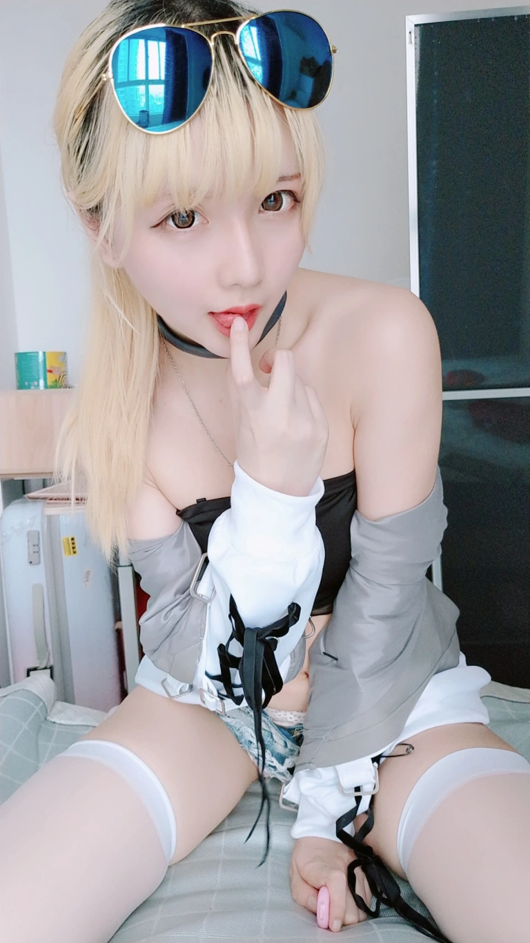 星之迟迟《定制 6-21 莉莉丝》主题写真：60张全套美图，含2个视频