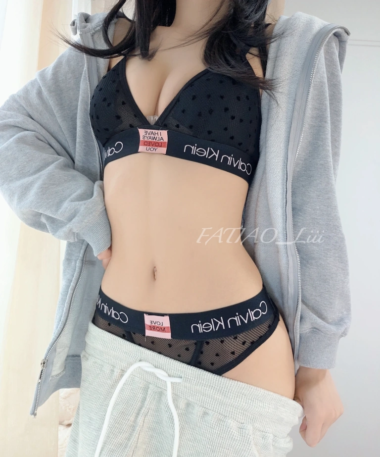 迷之呆梨《Fantia 2022年09月会员合集（8期）》主题写真：171张全套美图，含4个视频